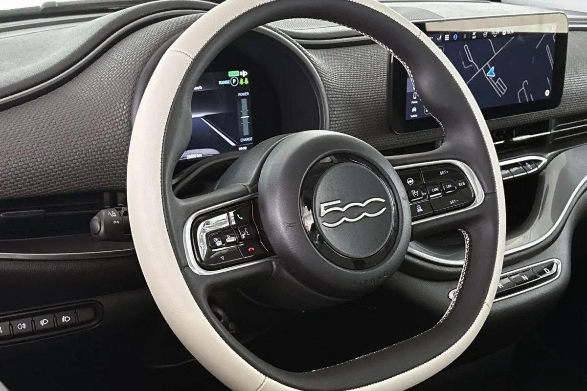 La Prima 42 kWh Pano Leder Stoelverwarming JBL Camera Apple CarPlay