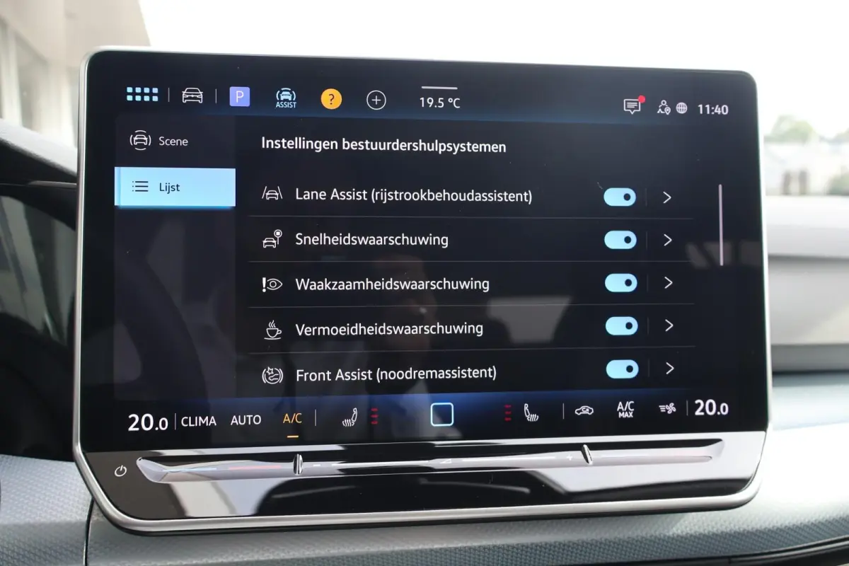 1.5 eTSI 150pk DSG Life Edition | Trekhaak | 360 Camera | Side Assist | Navigatie | PDC