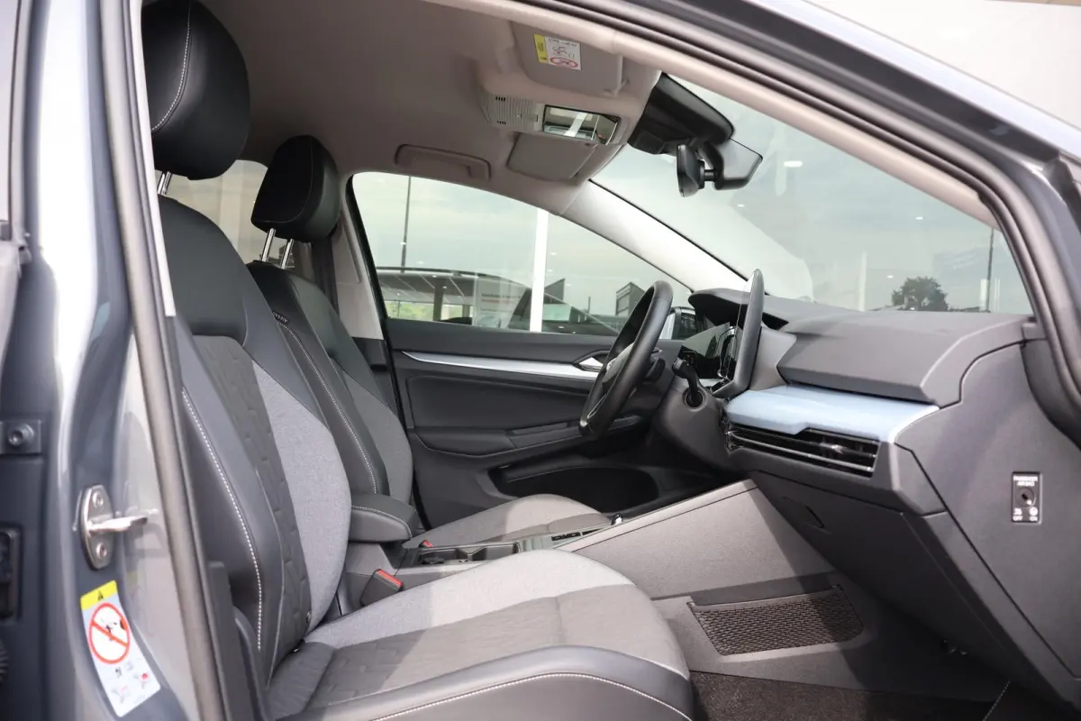 1.5 eTSI 150pk DSG Life Edition | Trekhaak | 360 Camera | Side Assist | Navigatie | PDC