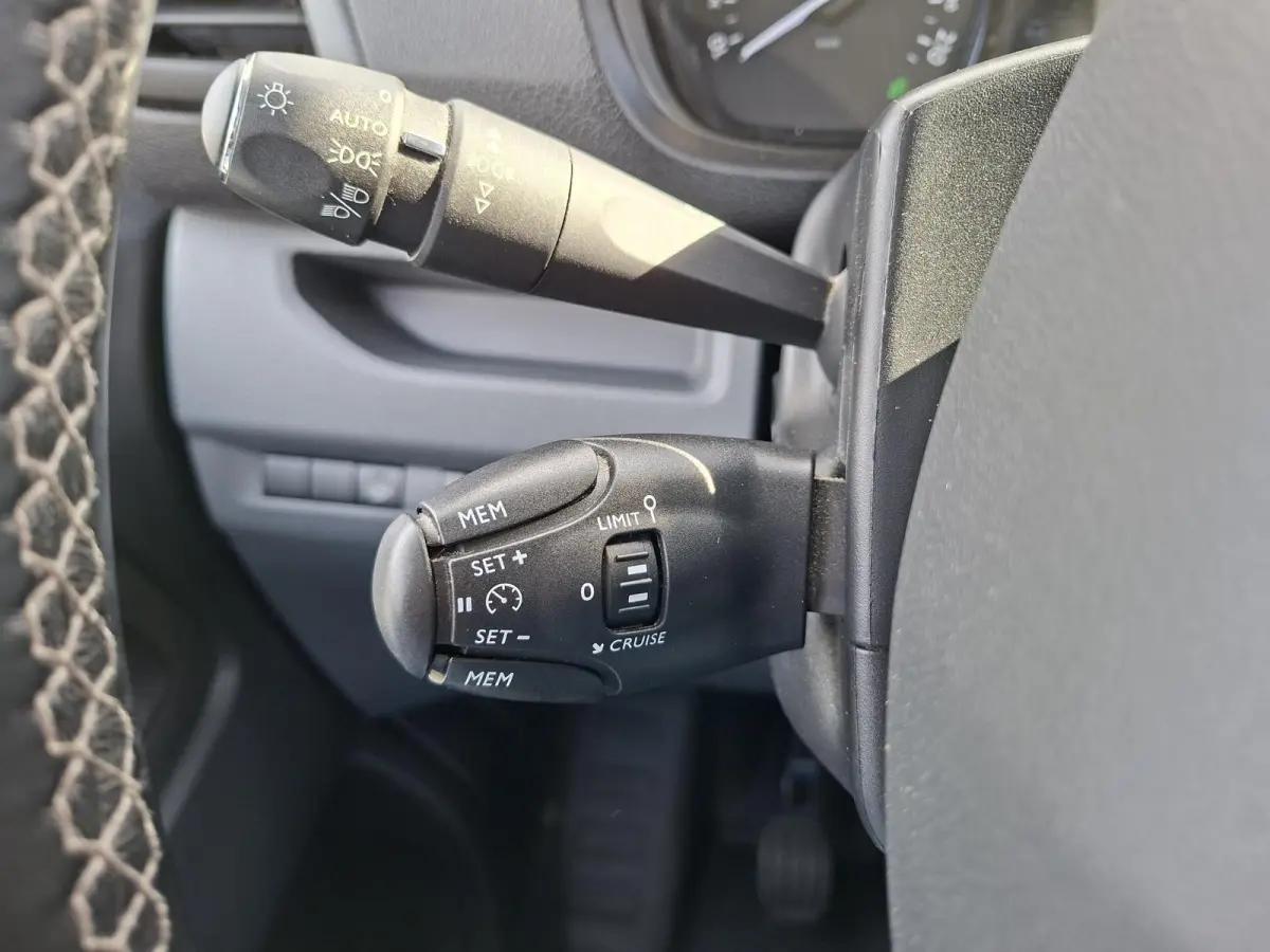 2.0 BlueHDI 150 Long Asphalt DC 5-Pers. 360Camera Trekhaak Cruise Contr. Carplay Climate Contr. Navigatie Dodehoekdetectie EURO6