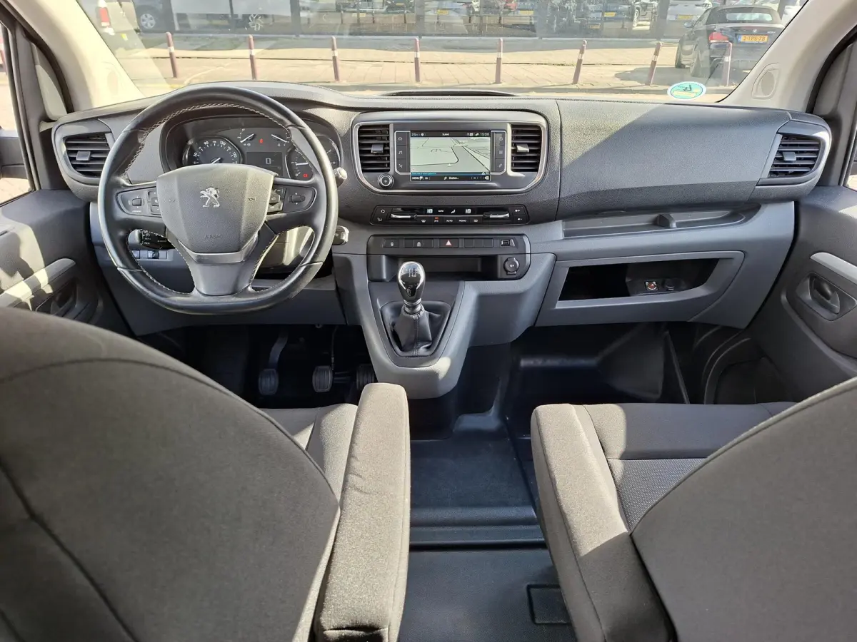 2.0 BlueHDI 150 Long Asphalt DC 5-Pers. 360Camera Trekhaak Cruise Contr. Carplay Climate Contr. Navigatie Dodehoekdetectie EURO6