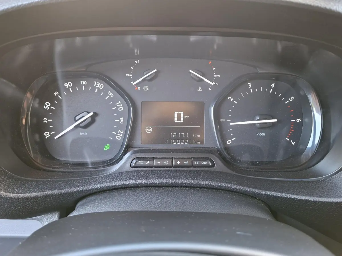 2.0 BlueHDI 150 Long Asphalt DC 5-Pers. 360Camera Trekhaak Cruise Contr. Carplay Climate Contr. Navigatie Dodehoekdetectie EURO6