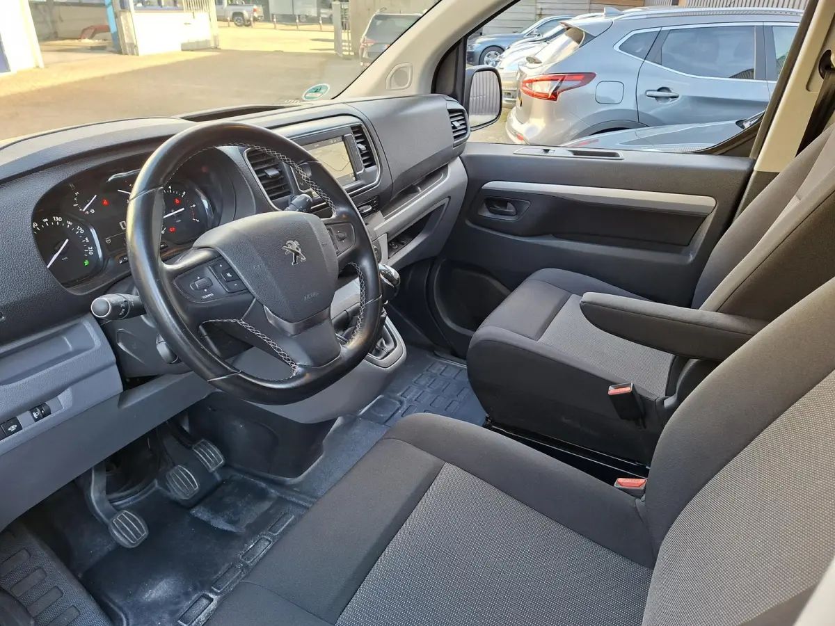 2.0 BlueHDI 150 Long Asphalt DC 5-Pers. 360Camera Trekhaak Cruise Contr. Carplay Climate Contr. Navigatie Dodehoekdetectie EURO6
