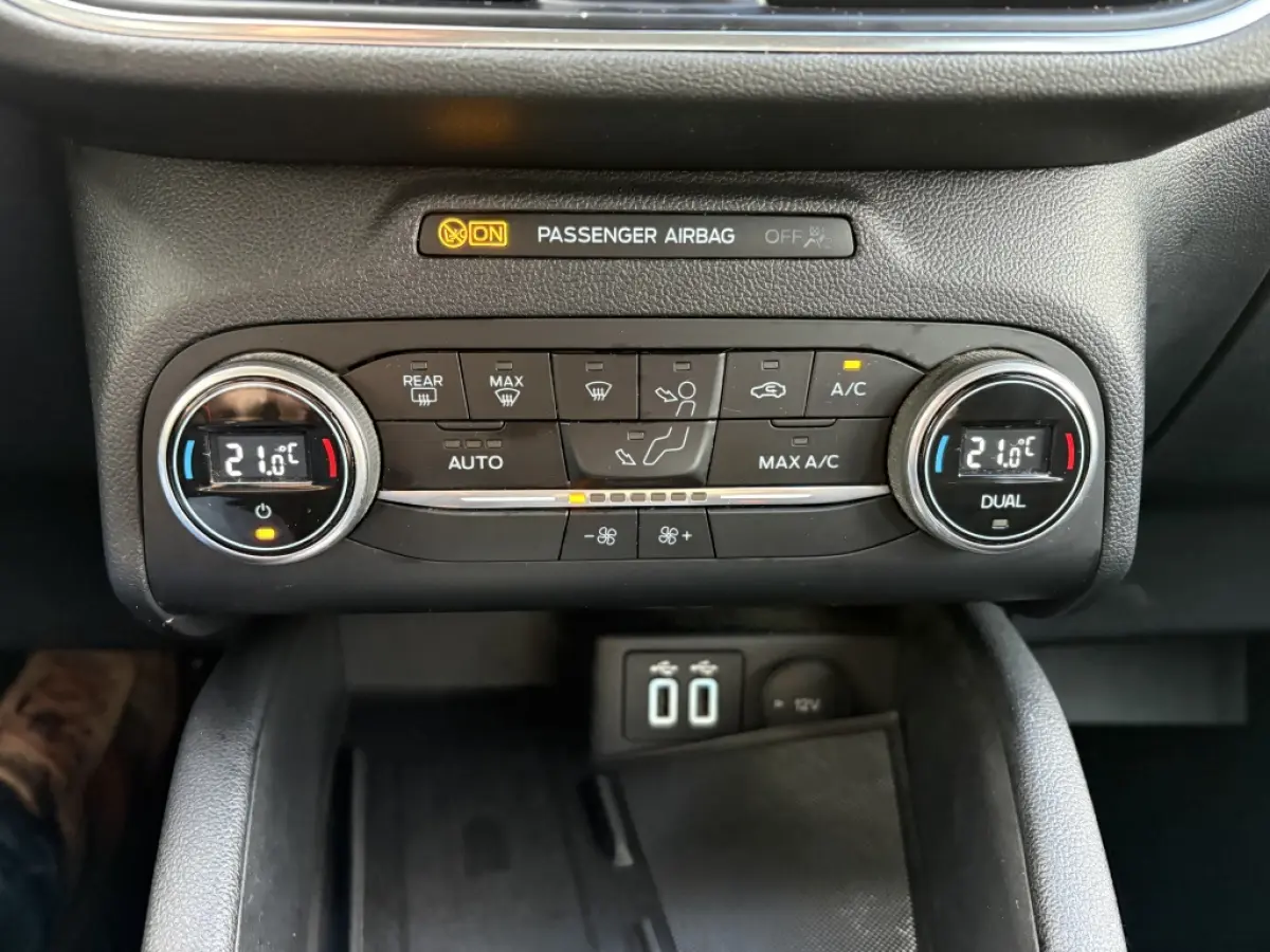 2.5 PHEV Titanium