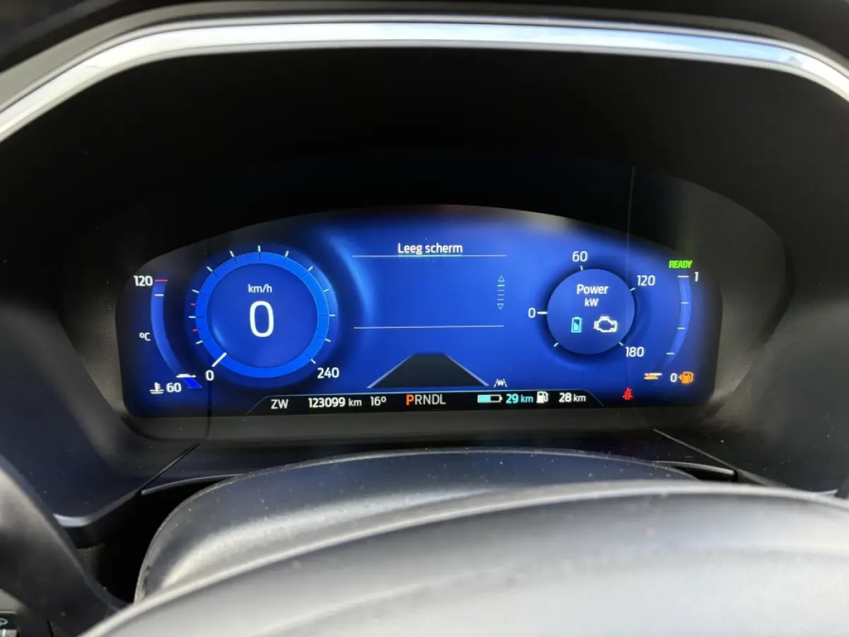 2.5 PHEV Titanium