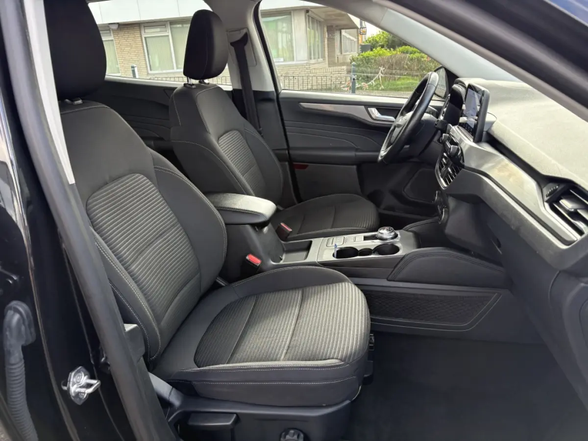 2.5 PHEV Titanium