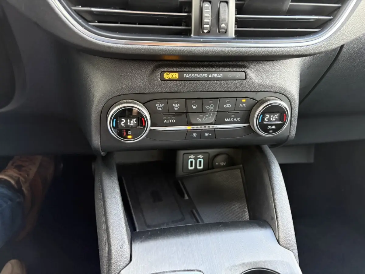 2.5 PHEV Titanium