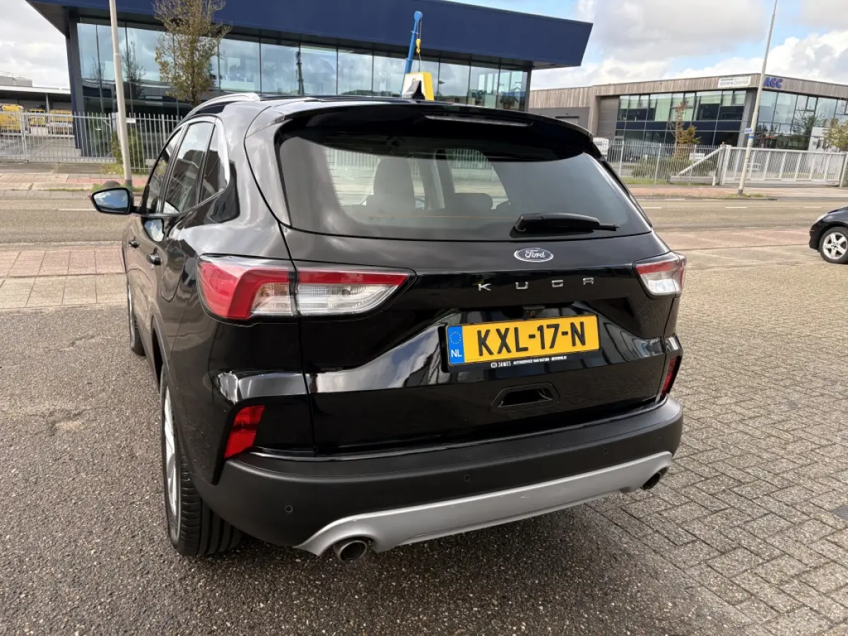 2.5 PHEV Titanium