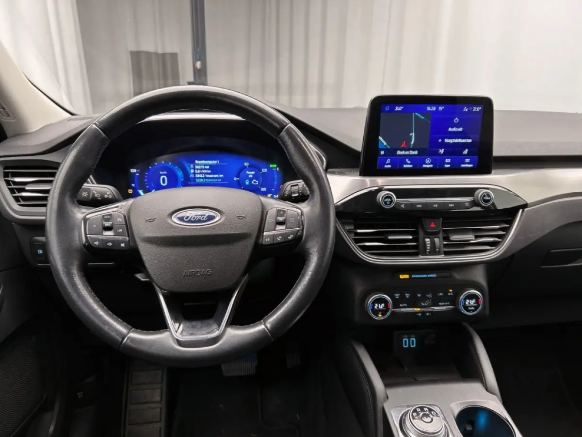 2.5 PHEV Titanium