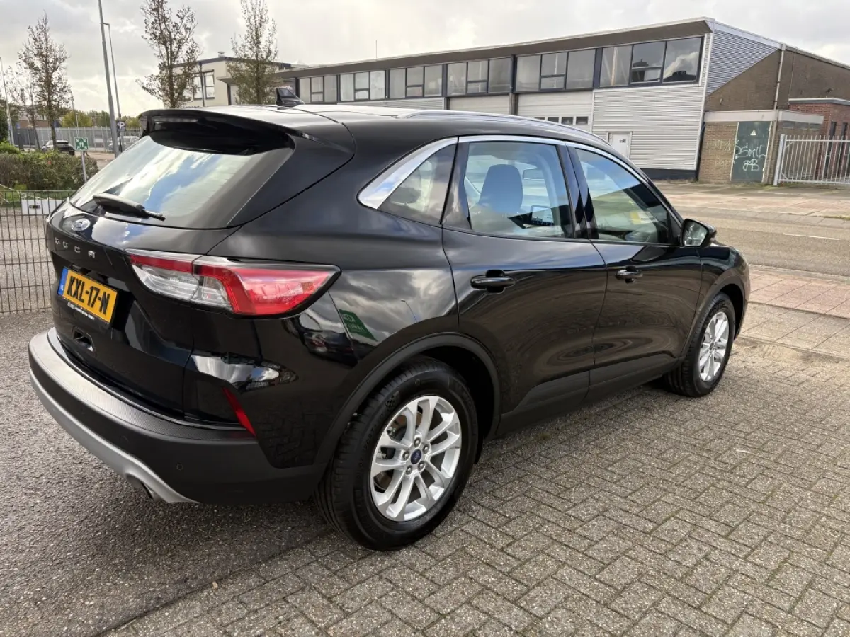 2.5 PHEV Titanium