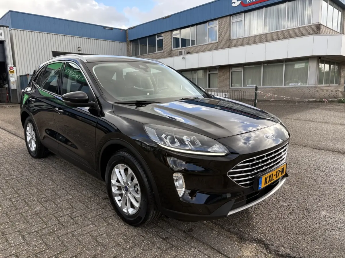 2.5 PHEV Titanium