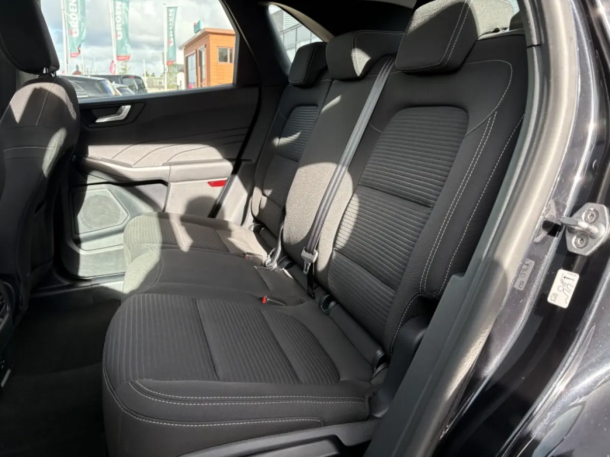 2.5 PHEV Titanium