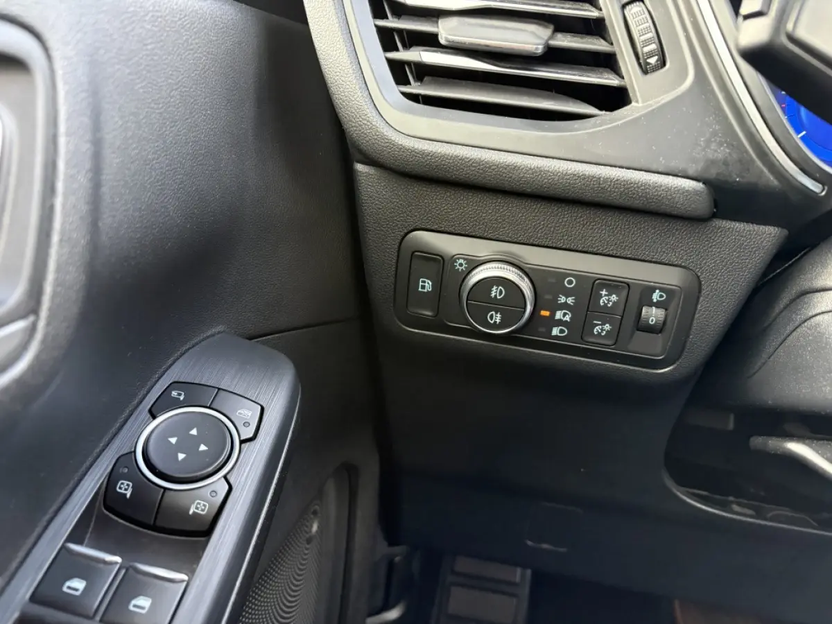 2.5 PHEV Titanium