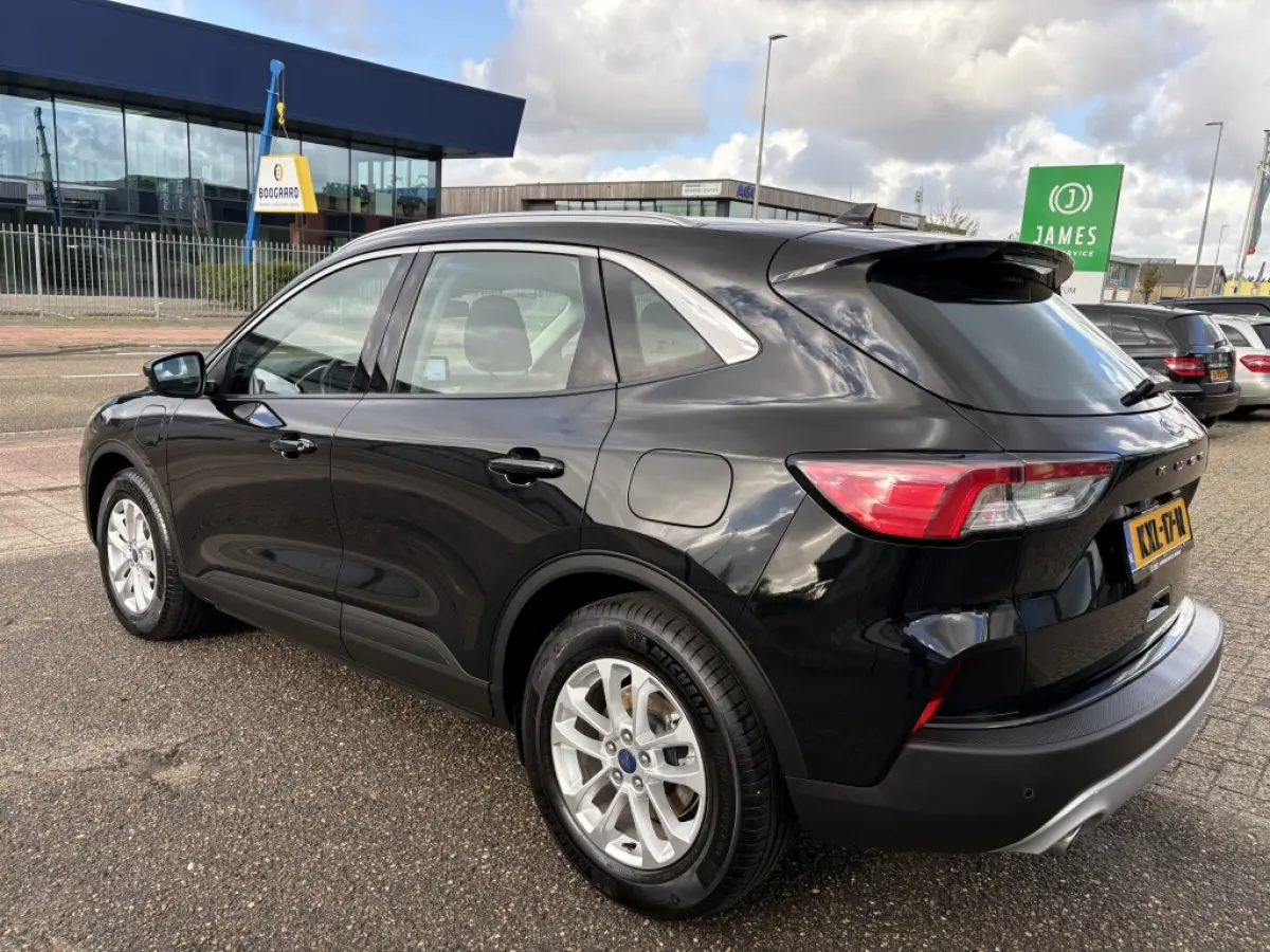 2.5 PHEV Titanium