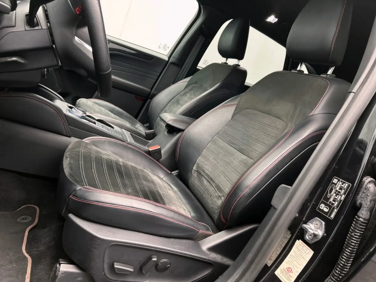 2.5 PHEV ST-Line
