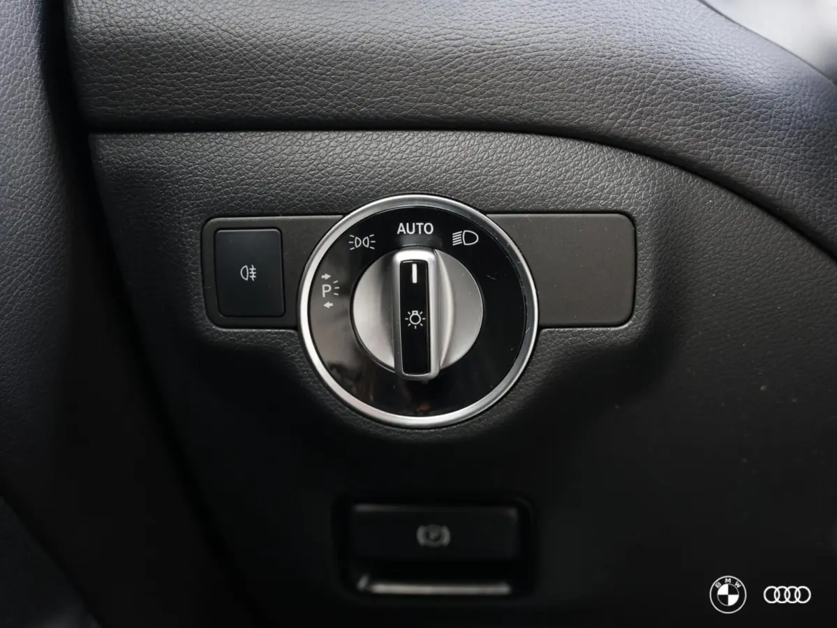 180 AMG EDITION / AMBIENTE / CLIMA / PDC / LEDER/STOF / 18"