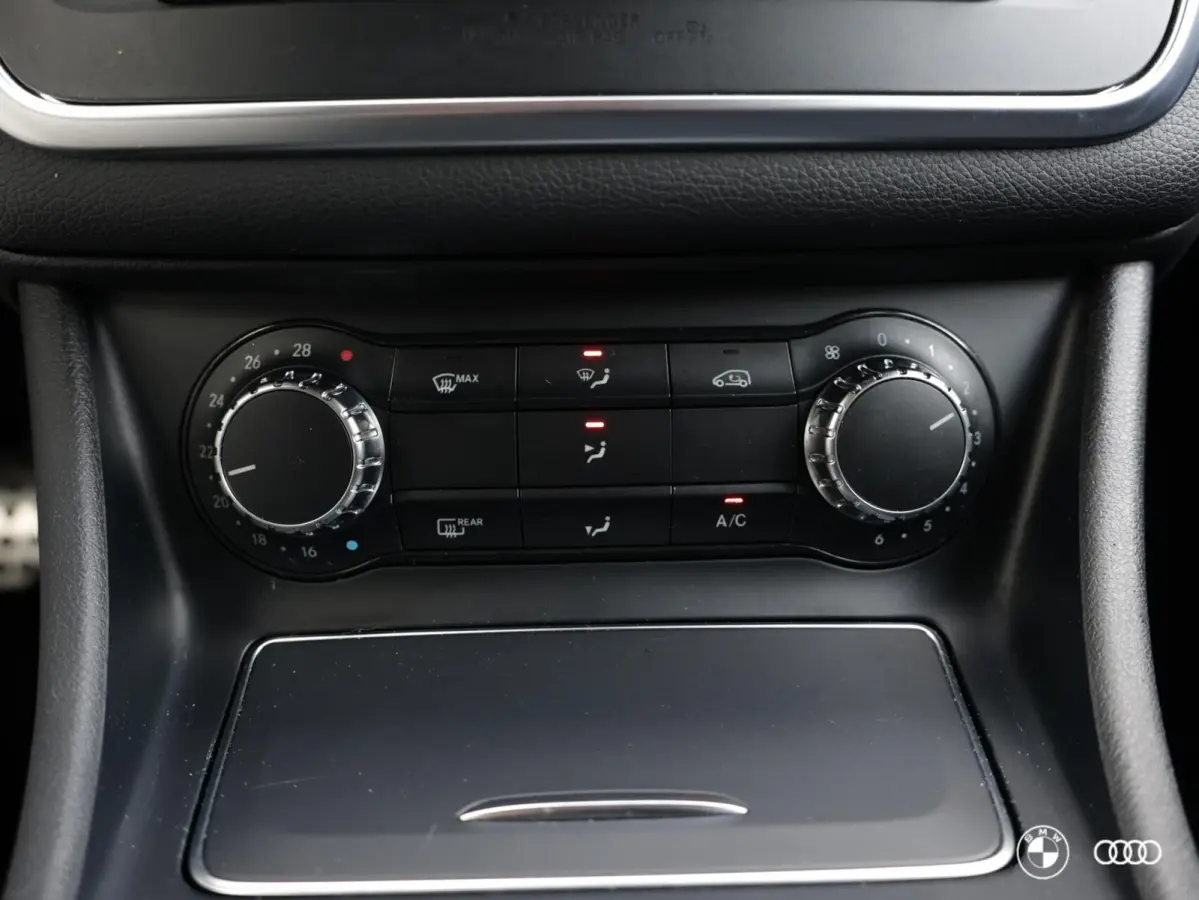 180 AMG EDITION / AMBIENTE / CLIMA / PDC / LEDER/STOF / 18"