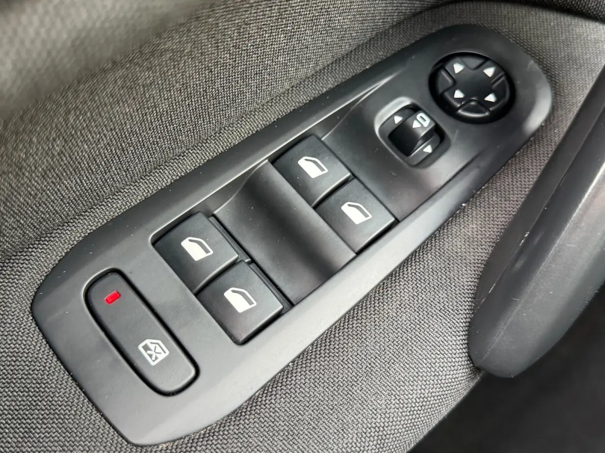 1.2 PureTech Executive|2e Eigenaar|Distributie vv in 2026|Navi|Pano|Carplay|Climate|Cruise|PDC|LMV|Isofix|NieuweAPK