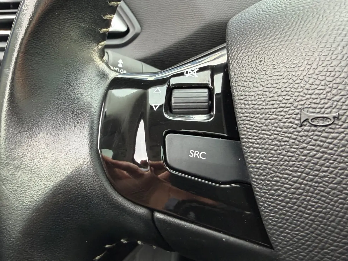 1.2 PureTech Executive|2e Eigenaar|Distributie vv in 2026|Navi|Pano|Carplay|Climate|Cruise|PDC|LMV|Isofix|NieuweAPK