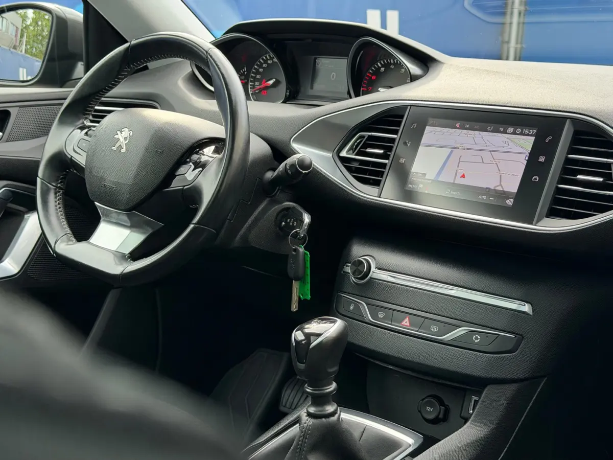 1.2 PureTech Executive|2e Eigenaar|Distributie vv in 2026|Navi|Pano|Carplay|Climate|Cruise|PDC|LMV|Isofix|NieuweAPK