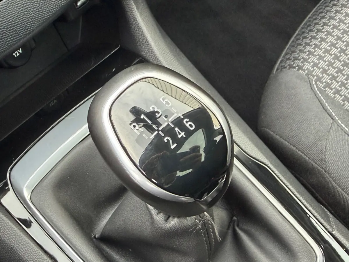 1.2 PureTech Executive|2e Eigenaar|Distributie vv in 2026|Navi|Pano|Carplay|Climate|Cruise|PDC|LMV|Isofix|NieuweAPK