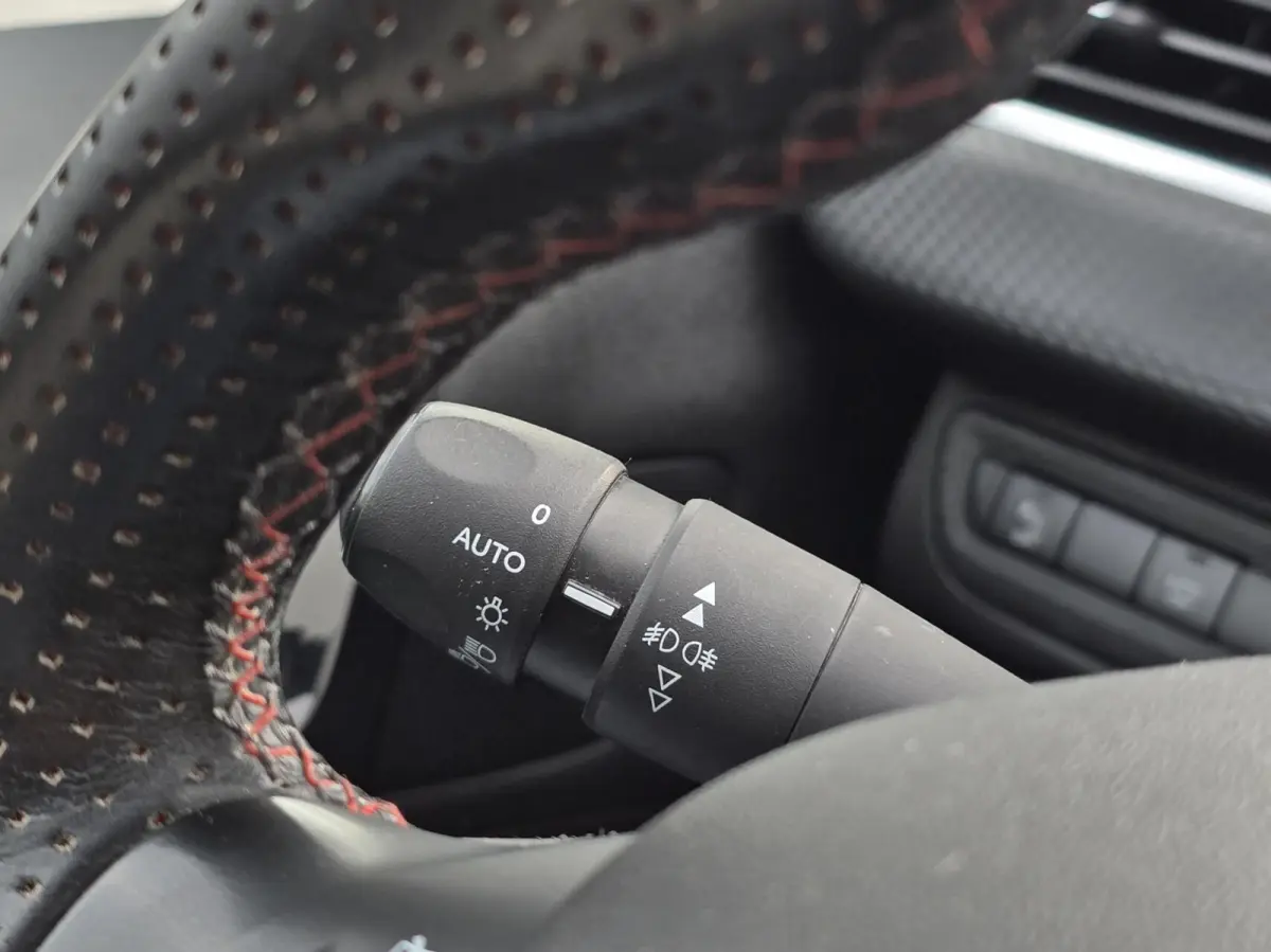 1.2 PureTech GT-Line Automaat Navi/Carplay/LMV