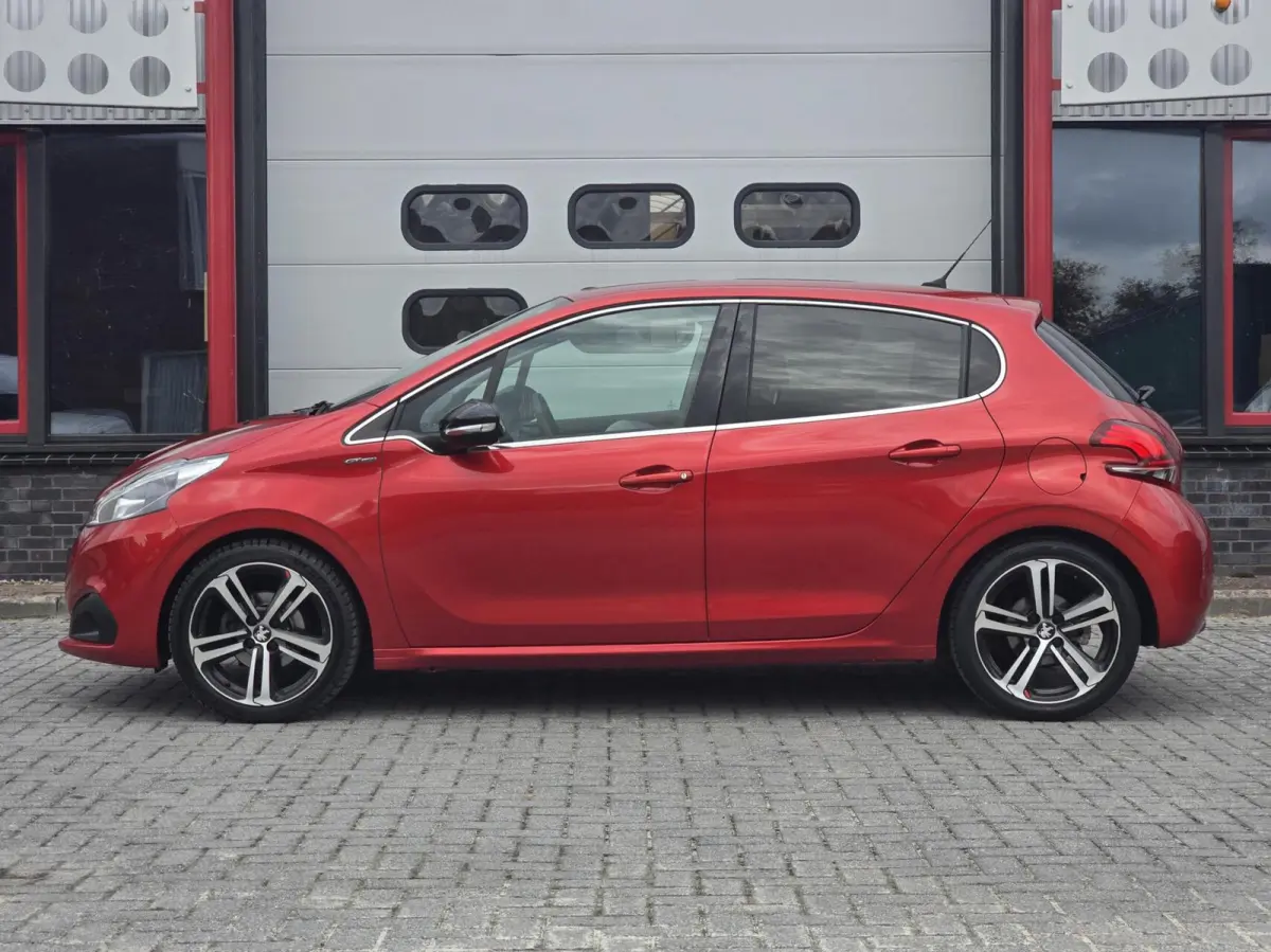 1.2 PureTech GT-Line Automaat Navi/Carplay/LMV