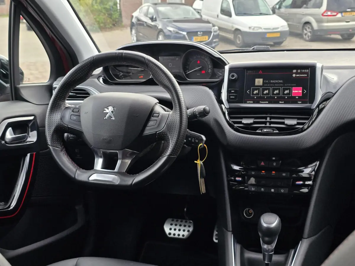 1.2 PureTech GT-Line Automaat Navi/Carplay/LMV