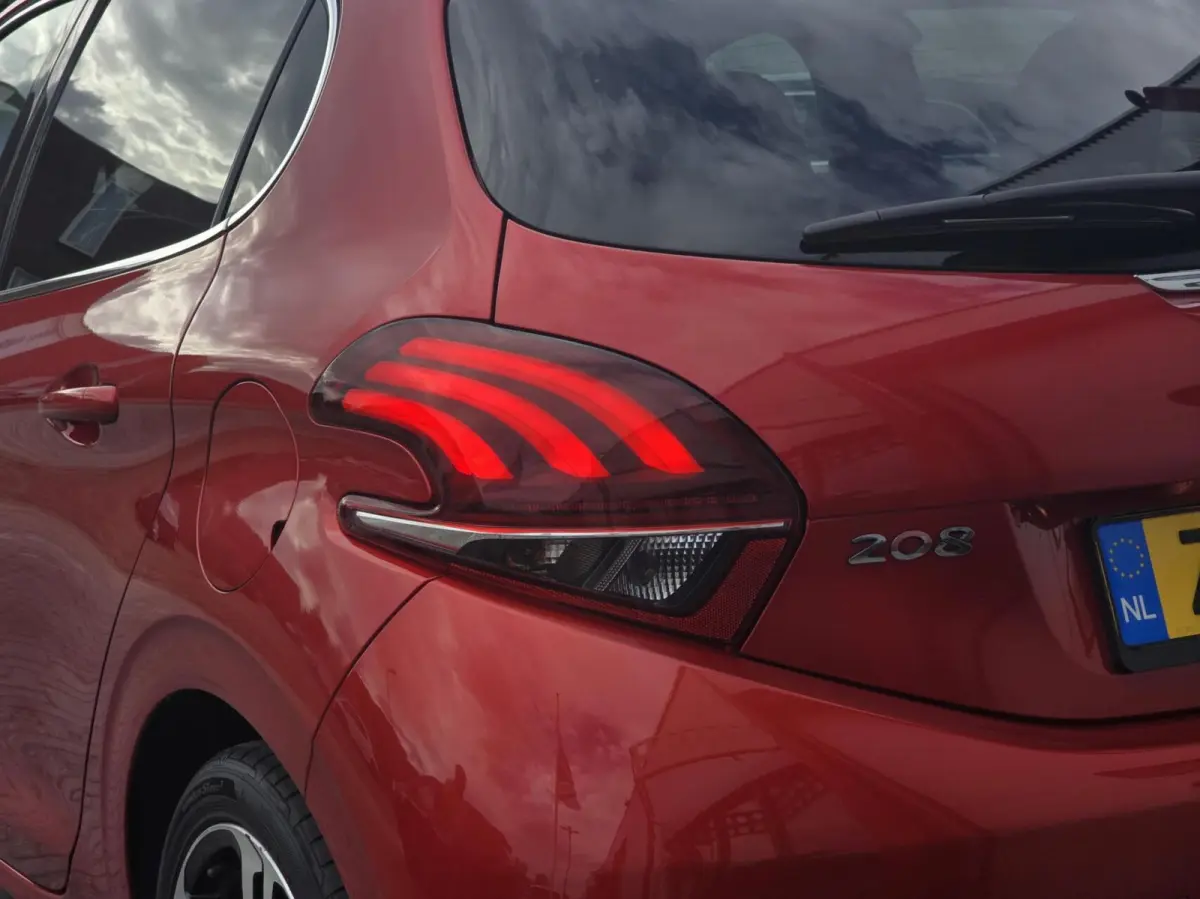 1.2 PureTech GT-Line Automaat Navi/Carplay/LMV