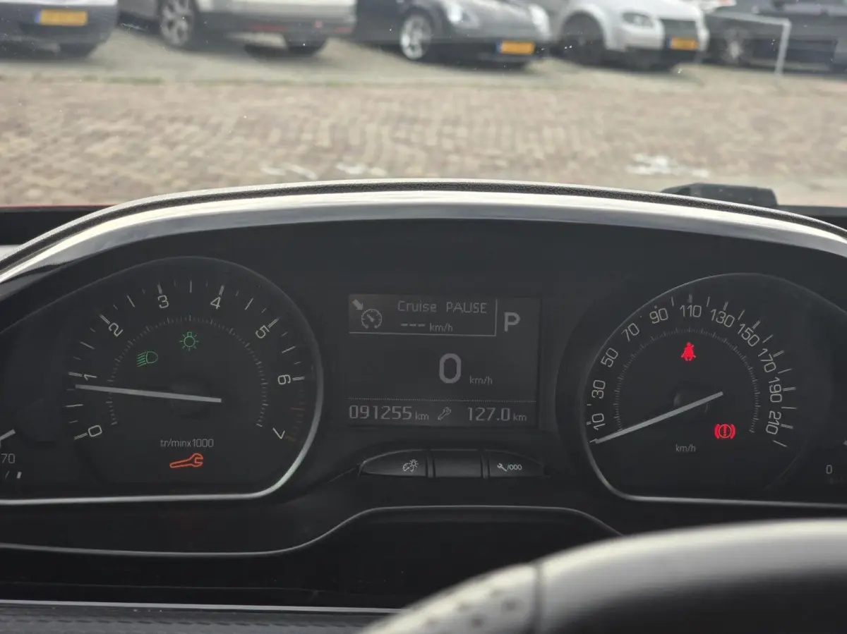 1.2 PureTech GT-Line Automaat Navi/Carplay/LMV