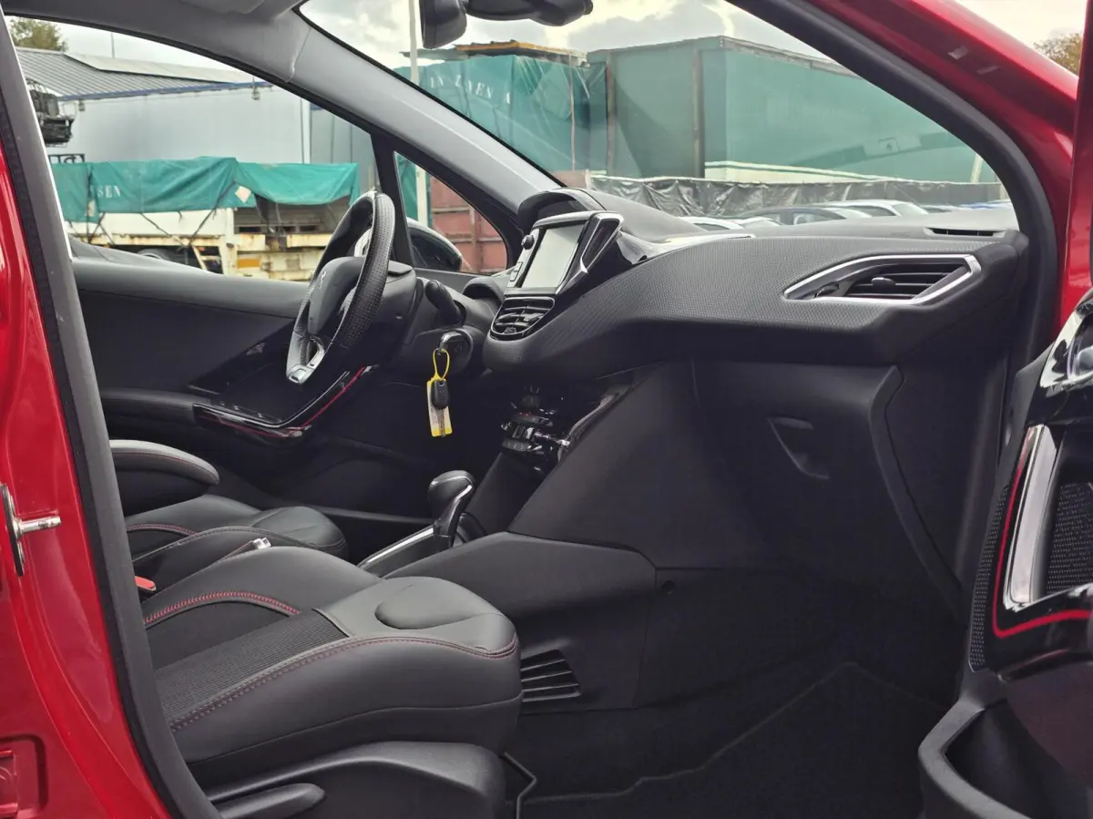 1.2 PureTech GT-Line Automaat Navi/Carplay/LMV