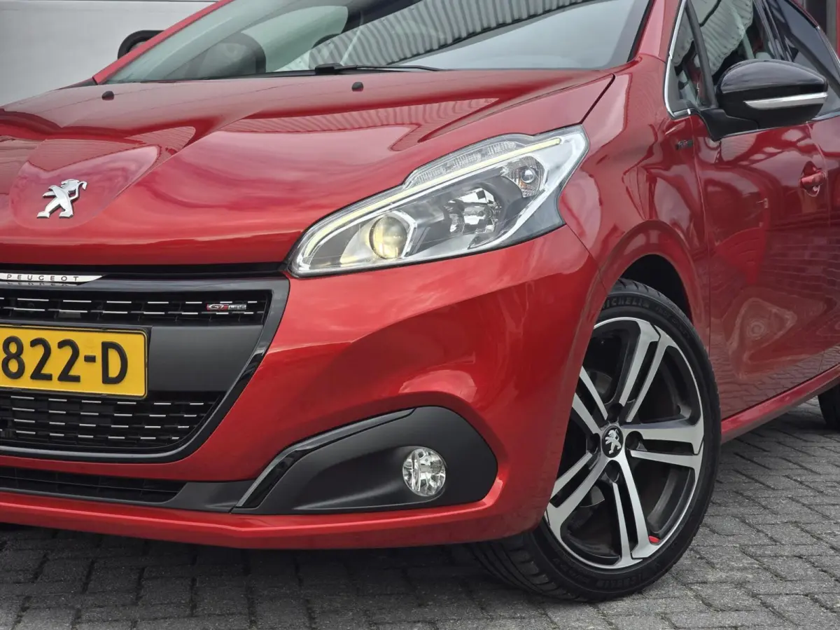 1.2 PureTech GT-Line Automaat Navi/Carplay/LMV