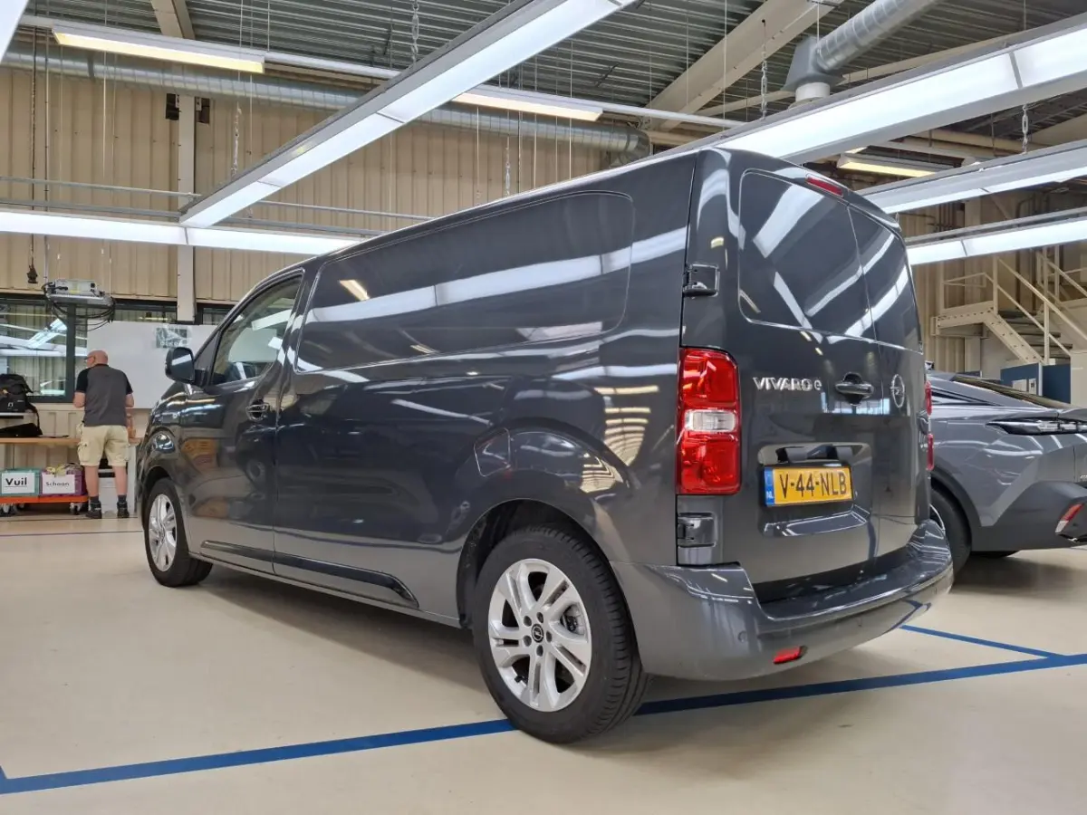 Electric L2 75 kWh | 11 kW boordlader | Comfort Pakket | Elektrisch bedienbare en verwarmde buitenspiegels