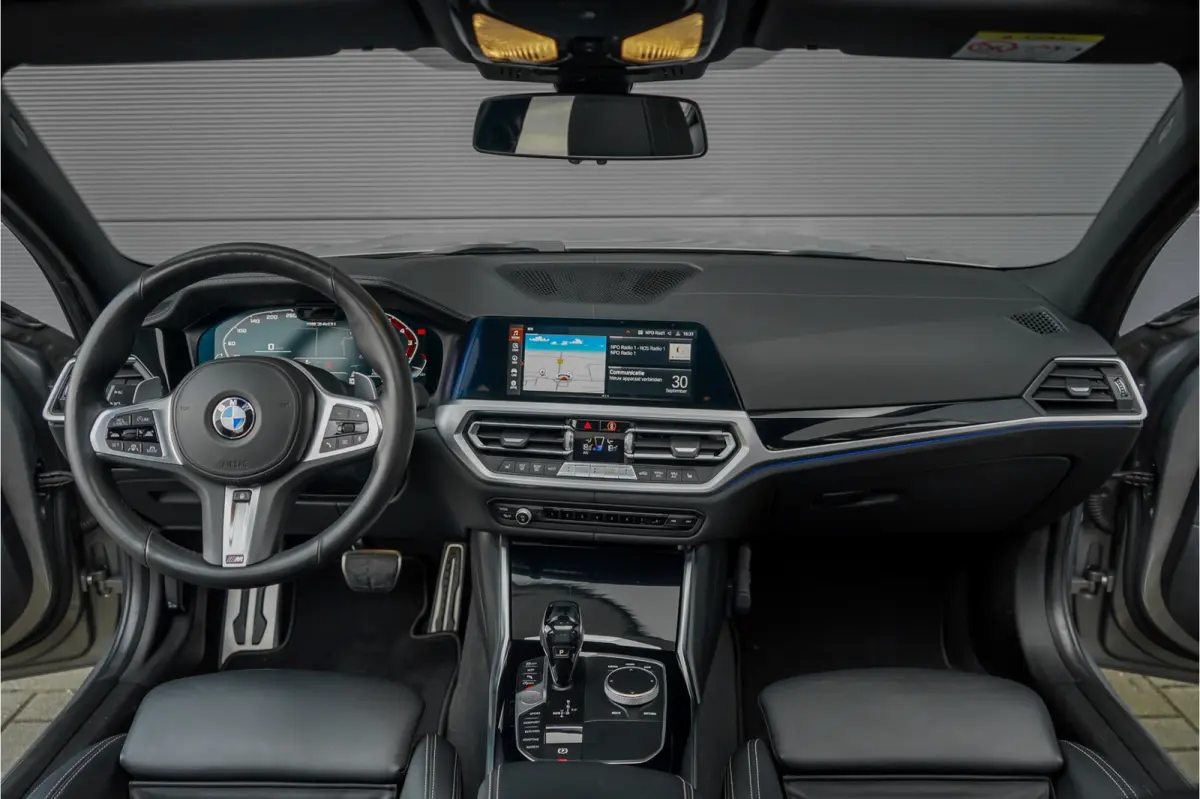 M340i xDrive Schuifdak LASER ACC Individual H/K 1e Eig
