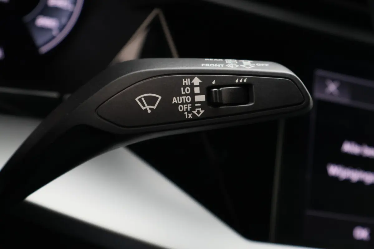 40 TFSI e Business edition Virtual Cockpit, Cruise, Trekhaak, Sportstoelen, Stoelverwarming, 17''