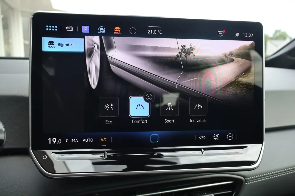 170pk Pure Oranje Edition 52 kWh | SoH 98% | Carplay | Adaptive Cruise | PDC | DAB Radio