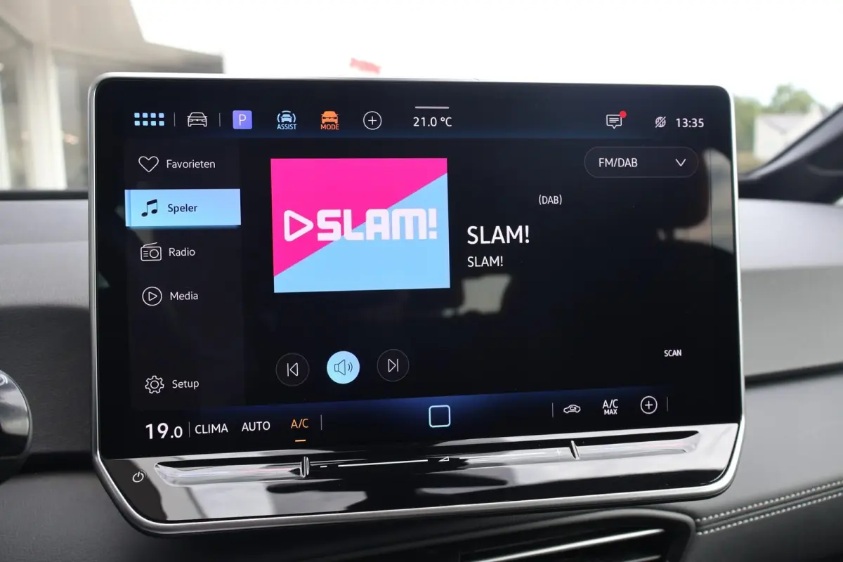 170pk Pure Oranje Edition 52 kWh | SoH 98% | Carplay | Adaptive Cruise | PDC | DAB Radio