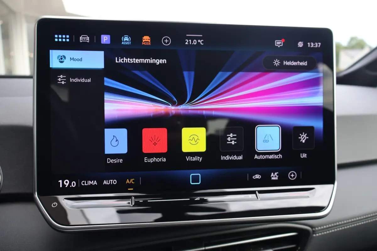 170pk Pure Oranje Edition 52 kWh | SoH 98% | Carplay | Adaptive Cruise | PDC | DAB Radio