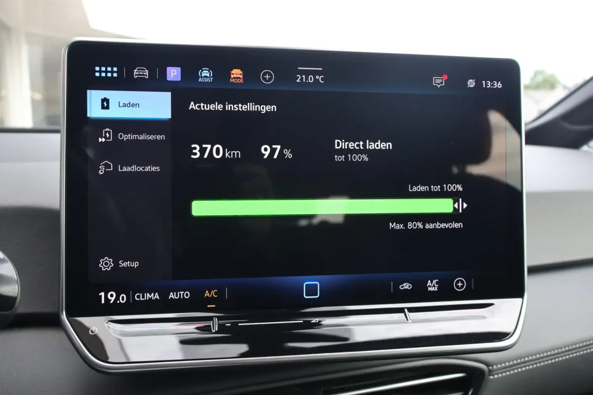 170pk Pure Oranje Edition 52 kWh | SoH 98% | Carplay | Adaptive Cruise | PDC | DAB Radio