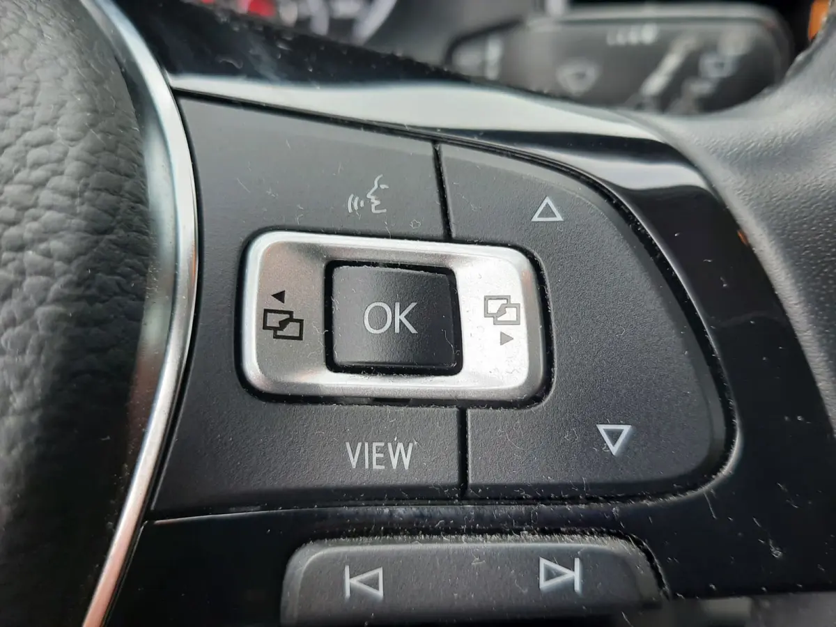 1.0 TSI camera clima cruise