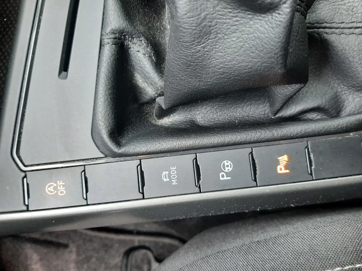 1.0 TSI camera clima cruise