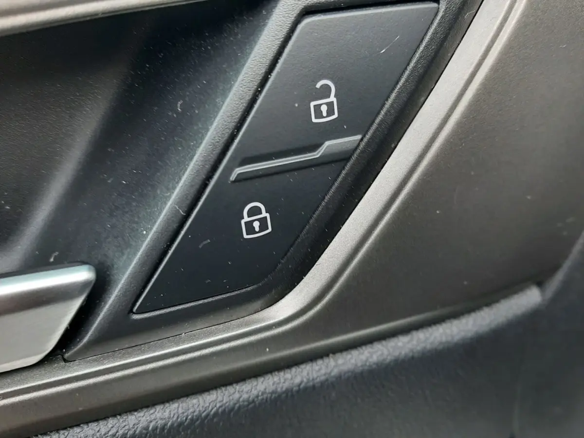 1.0 TSI camera clima cruise