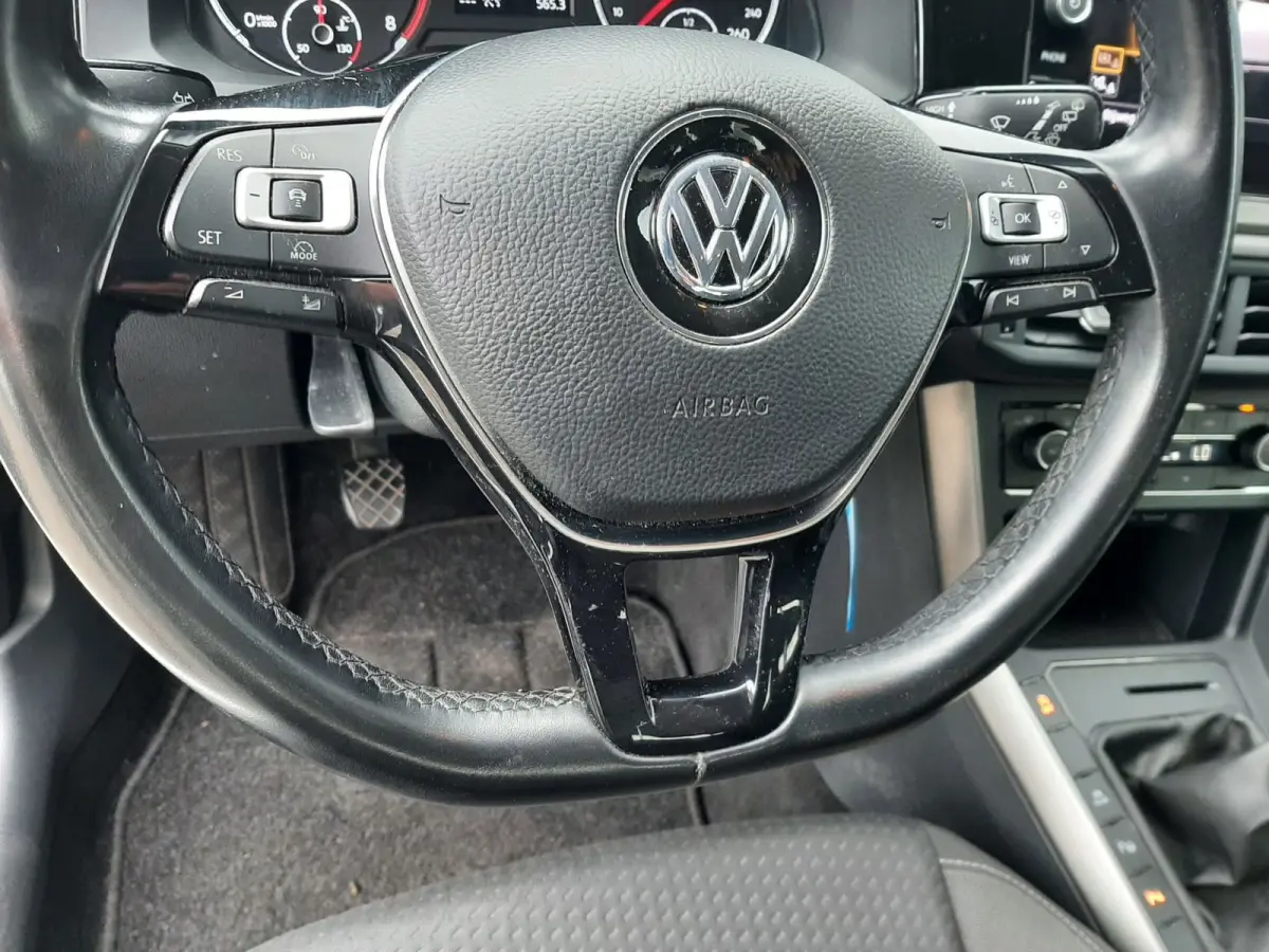 1.0 TSI camera clima cruise