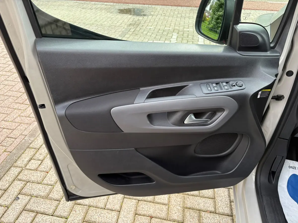L2 Executive 1.2 Turbo 7 PERSOONS AUTOMAAT