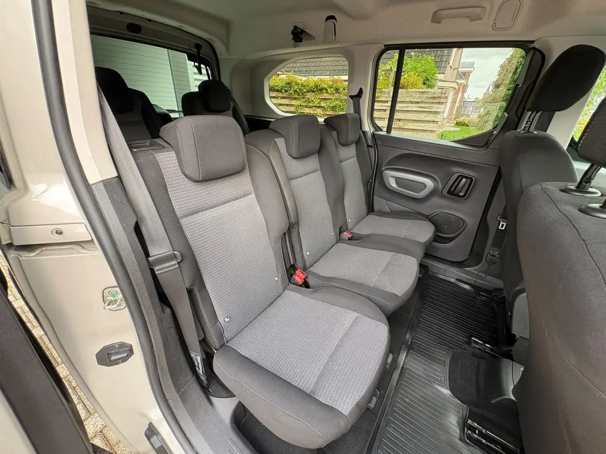 L2 Executive 1.2 Turbo 7 PERSOONS AUTOMAAT