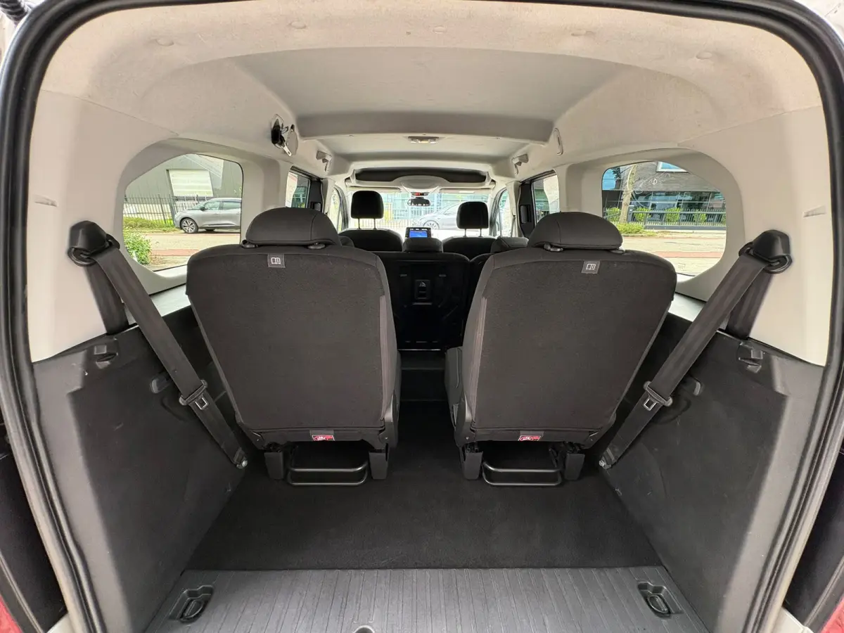 L2 Executive 1.2 Turbo 7 PERSOONS AUTOMAAT