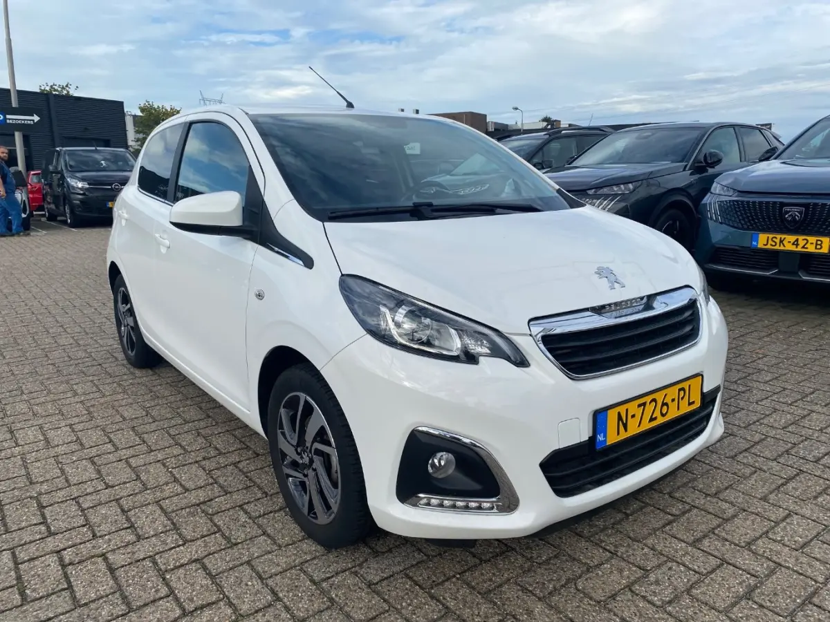 1.0 e-VTi Allure | 1e Eigenaar | Dealeronderhouden | Achteruitrijcamera | Navigatie by App | Climate Control | !!