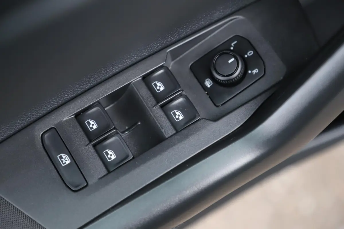 1.0 TSI Comfortline 95PK NAP Navigatie Carplay Android Adaptive Cruise LED Elektrische Ramen