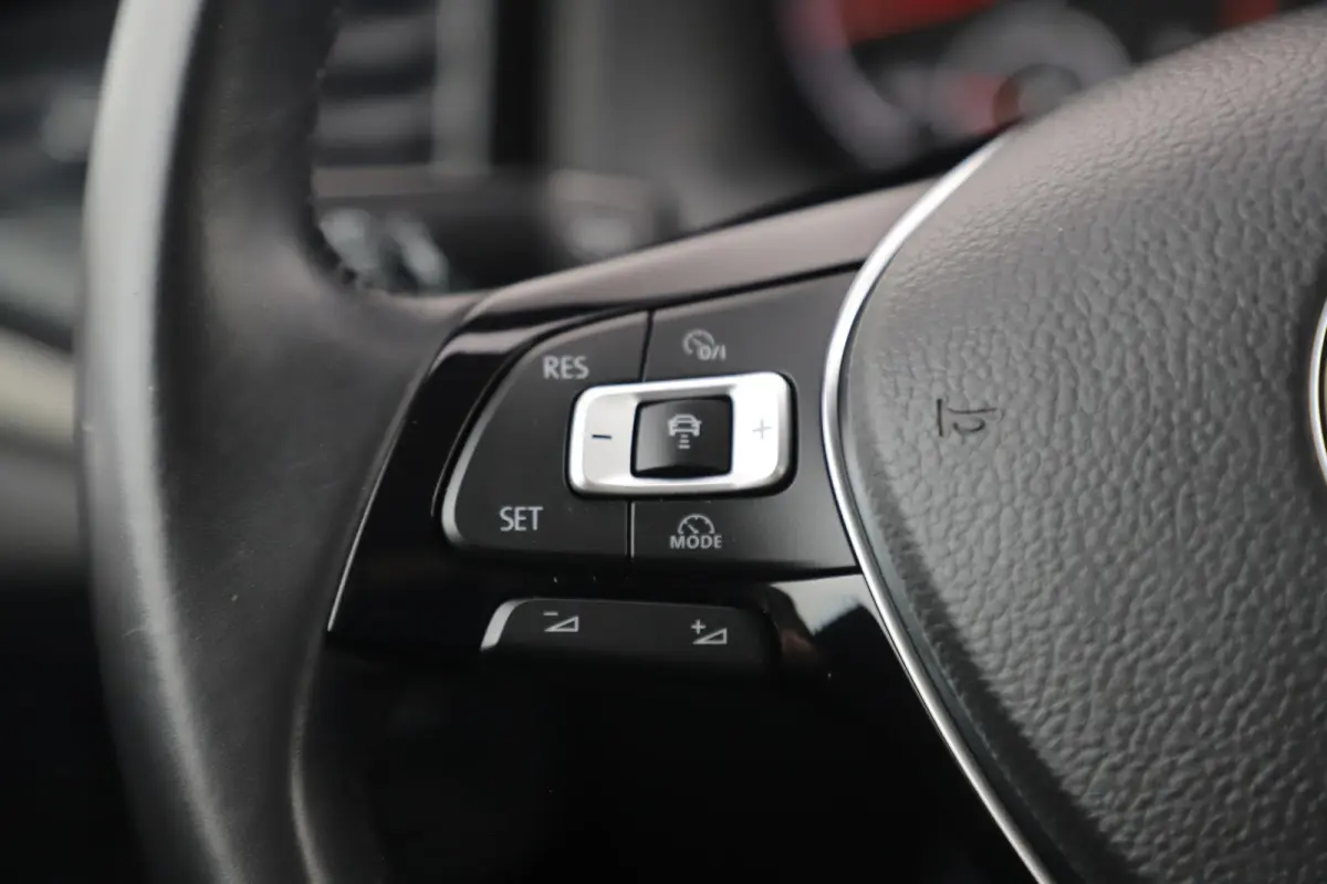 1.0 TSI Comfortline 95PK NAP Navigatie Carplay Android Adaptive Cruise LED Elektrische Ramen