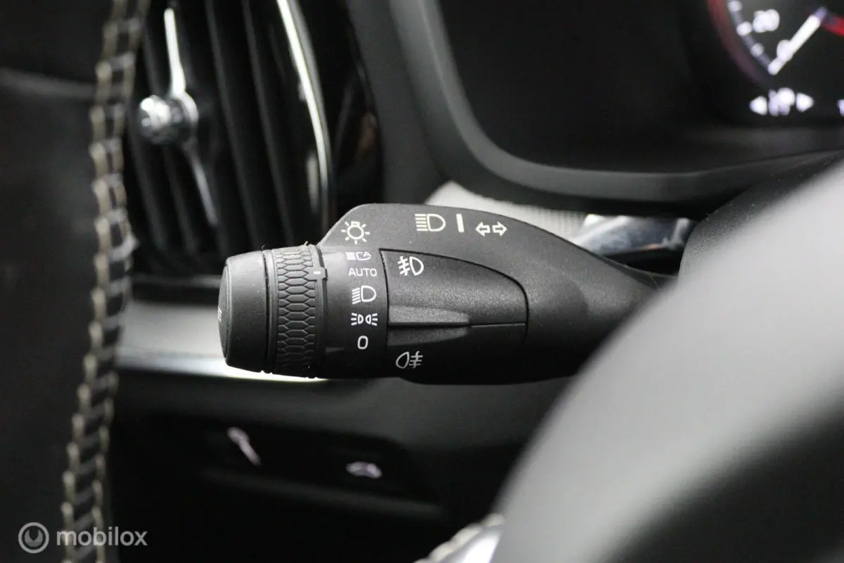 2.0 B3 Inscription | Pilot Assist |BLIS | Camera | Stoel- en stuurverwarming,